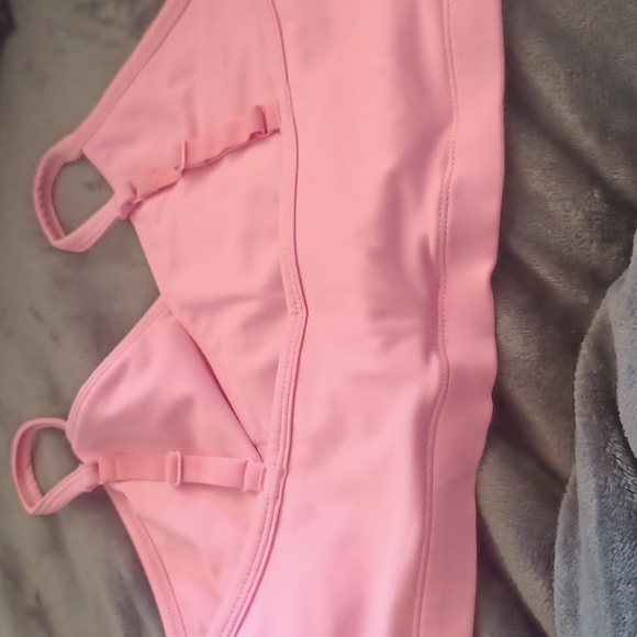 Fabletics Sports Bra - Picture 5 of 12